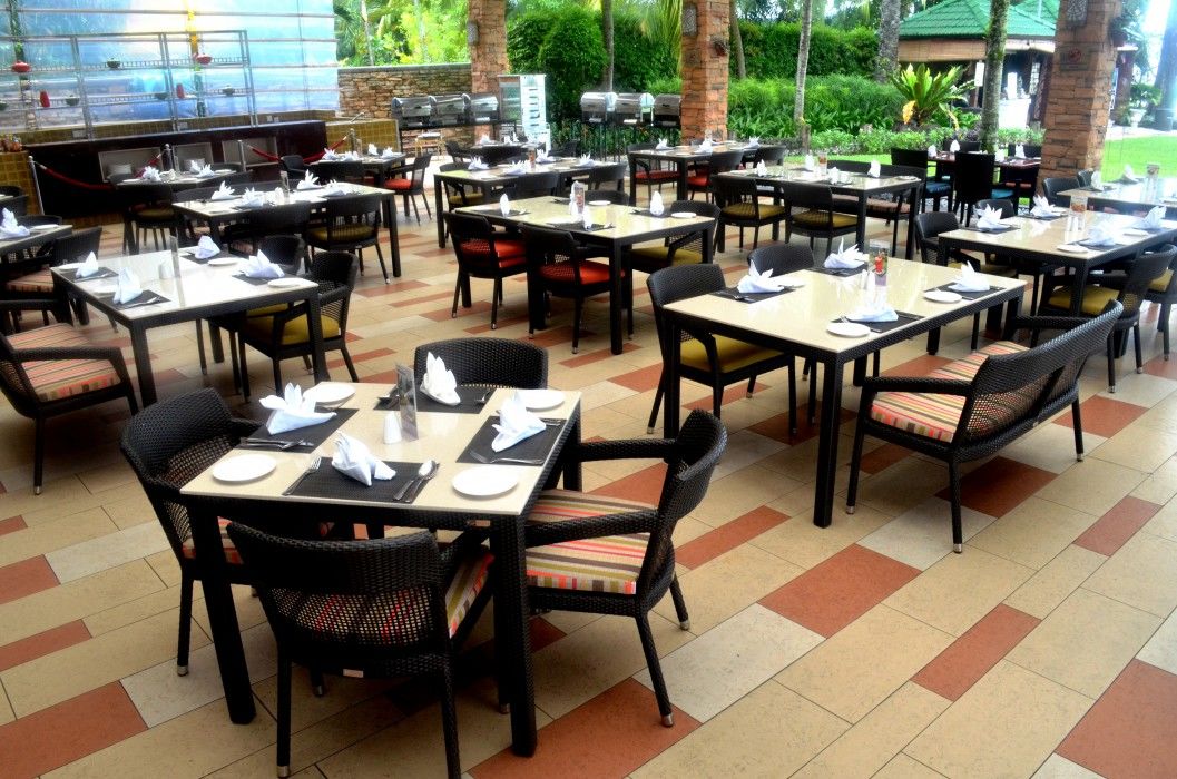 Holiday Inn Resort Penang Бату Феринги Екстериор снимка