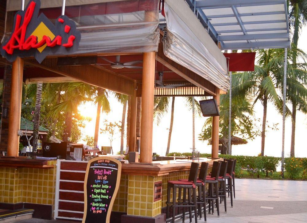 Holiday Inn Resort Penang Бату Феринги Екстериор снимка