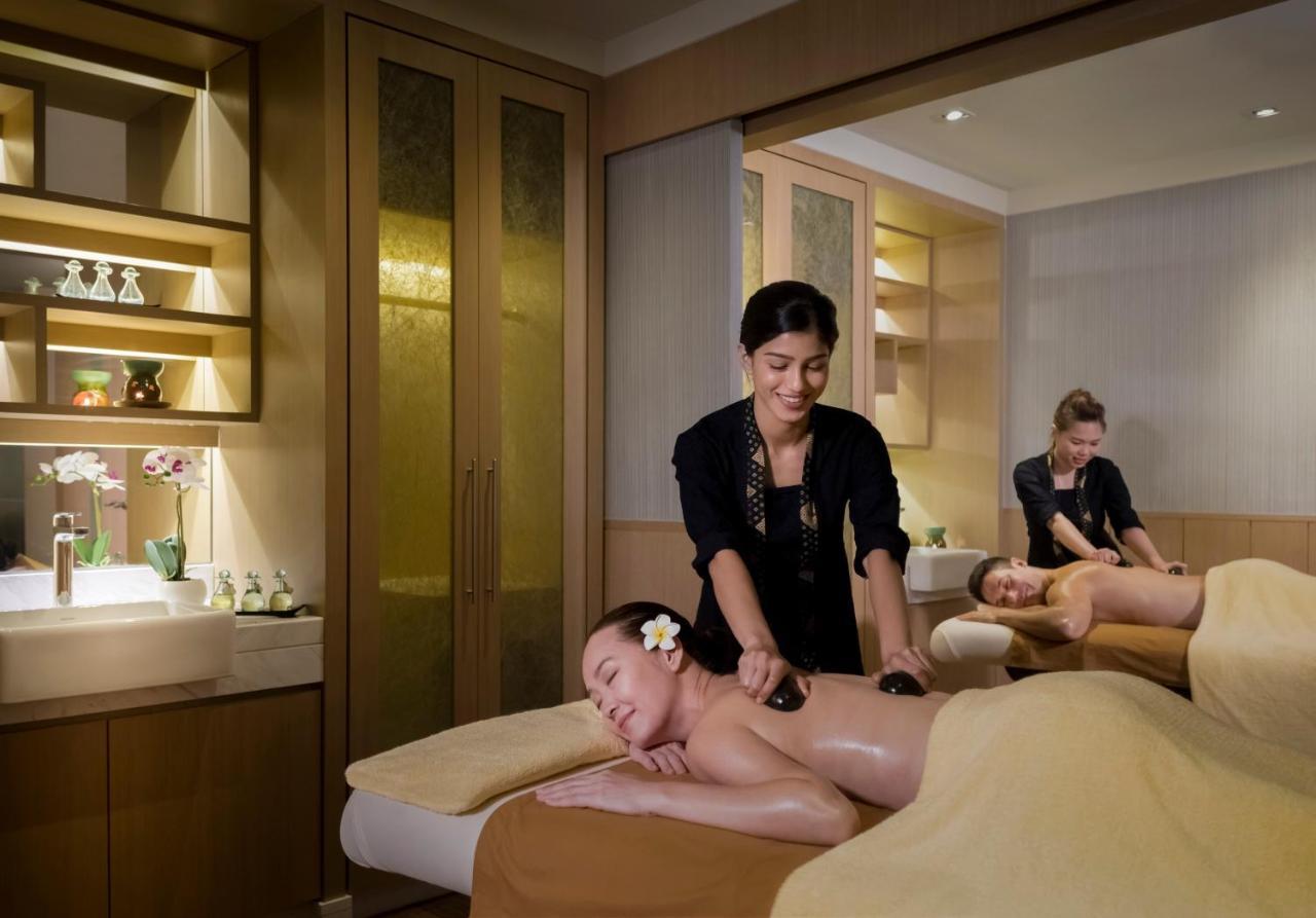 Holiday Inn Resort Penang Бату Феринги Екстериор снимка